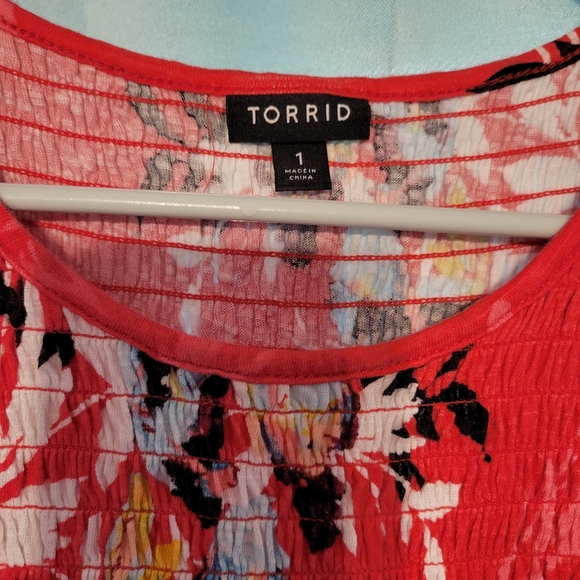 Torrid Babydoll Top, Size 1X, Color: Hawaiian Floral - Picture 3 of 6